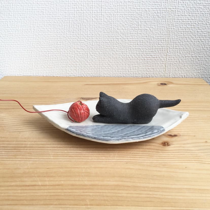 陶器のねこのお香立て　毛糸玉　 ディフューザー・アロマポット シャシャミミ 通販 6427744｜Creema(クリーマ)